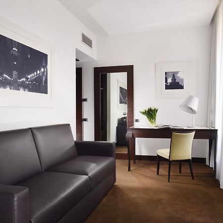 Milano Castello Luxury Apartment Exteriör bild