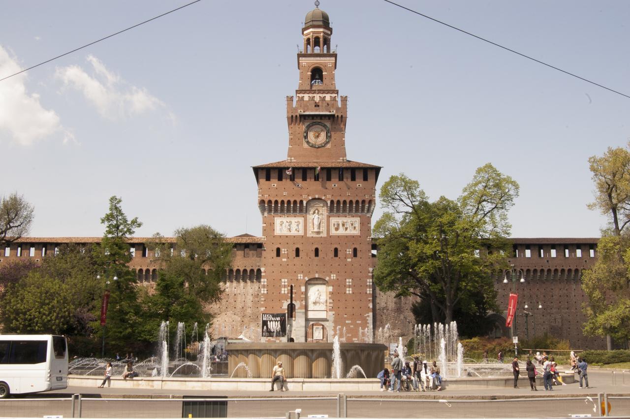 Milano Castello Luxury Apartment Exteriör bild